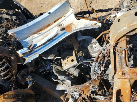 2023 Ford F-250 XL z VIN 1FT7W2BA6PED08138, wystawiony jako Copart lot #80340254 z przebiegiem Nie podano mil oraz Nie do naprawy • Non repairable. Historia ofert i sprzedaży dostępna na DreamBid. Obrazek 9.