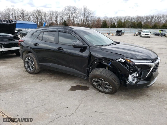 2025 Chevrolet Trax LT with VIN KL77LHEP2SC043442, listed as a Copart auction lot 89102835 with 2,222 mi miles and Salvage Title. Bid and sale history available at carsss.com. Image 4.