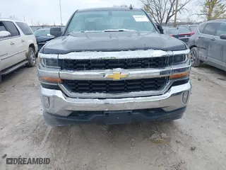 2018 Chevrolet Silverado 1500 LT with VIN 1GCVKREC3JZ323740, listed as a IAAI auction lot 41636517 with 198,422 mi miles. Bid and sale history available at carsss.com. Image 6.