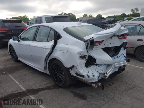 2025 Toyota Camry LE z VIN 4T1DAACK7SU152544, wystawiony jako IAAI lot #42489001 z przebiegiem 1 308 mil mil oraz . Historia ofert i sprzedaży dostępna na DreamBid. Obrazek 14.
