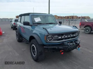 2022 Ford Bronco with VIN 1FMDE5DH5NLA97519, listed as a IAAI auction lot 41689644 with 32,166 mi miles. Bid and sale history available at carsss.com. Image 1.