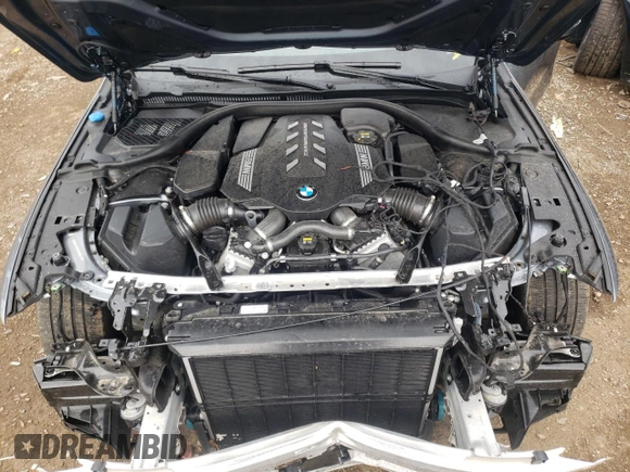 2022 BMW 8 Series M850i with VIN WBAGV8C07NCG96226, listed as a Copart auction lot 63006873 with 20,784 mi miles. Bid and sale history available at carsss.com. Image 11.