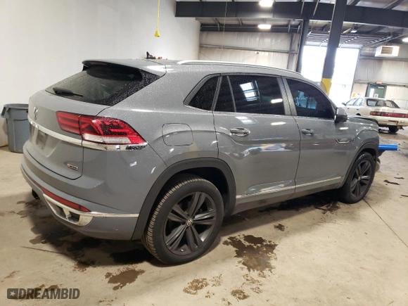 2021 Volkswagen Atlas Cross Sport 3.6L V6 SE w/Technology R-Line with VIN 1V2RE2CA5MC214669, listed as a Copart auction lot 68298123 with 39,820 mi miles. Bid and sale history available at carsss.com. Image 3.