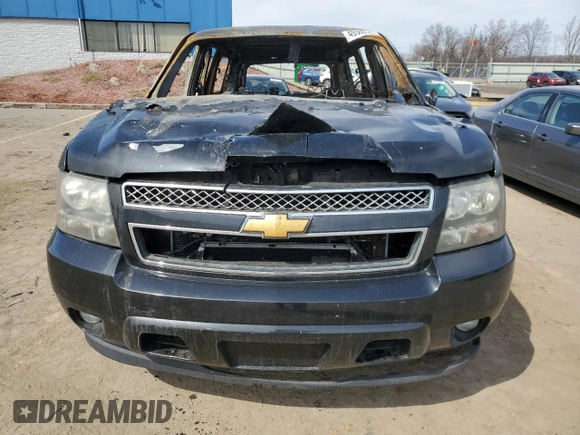 2008 Chevrolet Tahoe 2LT z VIN 1GNFC130X8R201146, wystawiony jako Copart lot #49388535 z przebiegiem Nie podano mil oraz Czysty tytuł • Clean title. Historia ofert i sprzedaży dostępna na DreamBid. Obrazek 5.