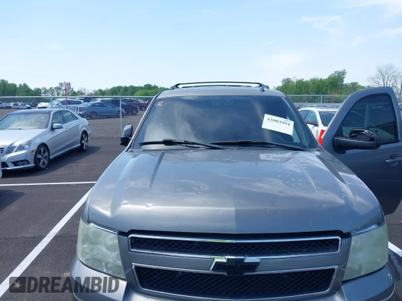 2008 Chevrolet Tahoe LTZ with VIN 1GNFC13068R149644, listed as a IAAI auction lot 42003994 with 273,984 mi miles and . Bid and sale history available at DreamBid. Image 6.
