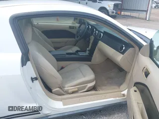 2005 Ford Mustang Deluxe с VIN 1ZVFT80N455143715, выставлен на аукционе IAAI как лот 42439492 с пробегом 131 102 миль миль и . История ставок и продаж доступна на DreamBid. Изображение 5.