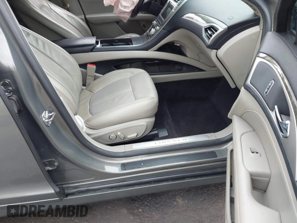 2017 Lincoln MKZ Hybrid Reserve with VIN 3LN6L5MU6HR637784, listed as a IAAI auction lot 41725406 with 111,023 mi miles and . Bid and sale history available at DreamBid. Image 5.