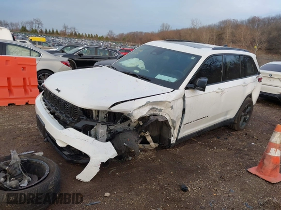2023 Jeep Grand Cherokee Laredo with VIN 1C4RJHAG6PC620620, listed as a IAAI auction lot 41086775 with 17,882 mi miles and . Bid and sale history available at DreamBid. Image 18.