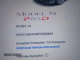 2015 Tesla Model S 85D with VIN 5YJSA1H46FF082264, listed as a IAAI auction lot 42068959 with 98,693 mi miles. Bid and sale history available at carsss.com. Image 7.