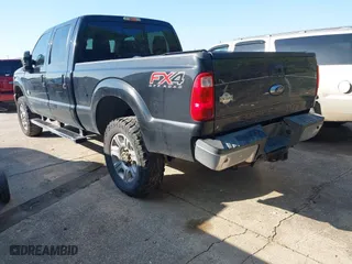 2015 Ford Super Duty F-250 SRW Lariat with VIN 1FT7W2BT6FEB68835, listed as a IAAI auction lot 41970738 with 376,238 mi miles. Bid and sale history available at carsss.com. Image 3.