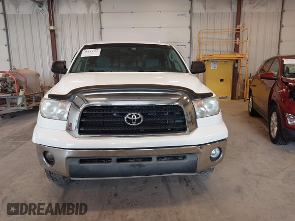2008 Toyota Tundra z VIN 5TBBV54188S502587, wystawiony jako IAAI lot #41955396 z przebiegiem 155 718 mil mil oraz . Historia ofert i sprzedaży dostępna na DreamBid. Obrazek 12.