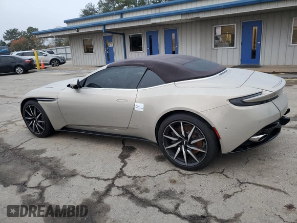 2020 Aston Martin DB11 z VIN SCFRMFCW5LGM08456, wystawiony jako Copart lot #78863454 z przebiegiem Nie podano mil oraz Szkoda całkowita • Salvage title. Historia ofert i sprzedaży dostępna na DreamBid. Obrazek 2.