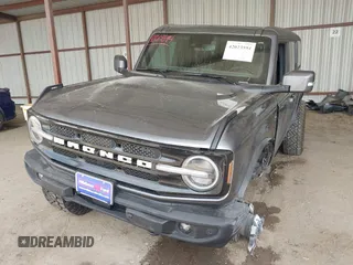 2023 Ford Bronco z VIN 1FMEE5DP8PLA91454, wystawiony jako IAAI lot #42023594 z przebiegiem 49 354 mil mil oraz . Historia ofert i sprzedaży dostępna na DreamBid. Obrazek 17.