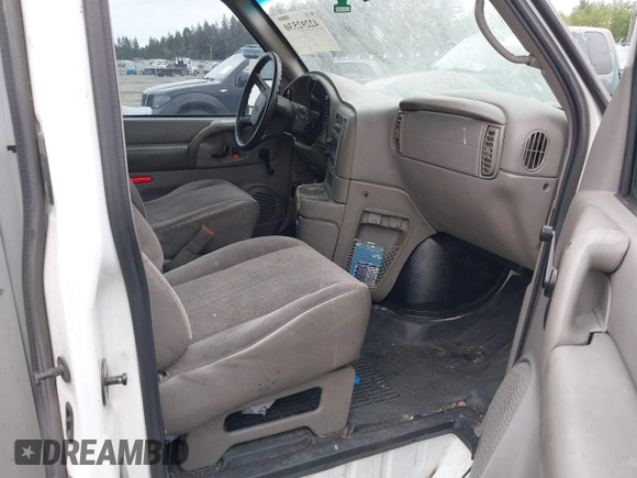 2005 Chevrolet Astro Cargo z VIN 1GCDM19X65B108694, wystawiony jako IAAI lot #42292530 z przebiegiem 120 426 mil mil oraz . Historia ofert i sprzedaży dostępna na DreamBid. Obrazek 5.