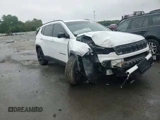 2022 Jeep Compass Latitude Lux z VIN 3C4NJDFB3NT127175, wystawiony jako Copart lot #60349925 z przebiegiem 58 465 mil mil oraz Szkoda całkowita • Salvage title. Historia ofert i sprzedaży dostępna na DreamBid. Obrazek 14.