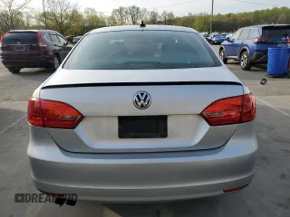 2013 Volkswagen Jetta SE с VIN 3VWDP7AJ1DM251929, выставлен на аукционе Copart как лот 53448185 с пробегом 272 882 миль миль и Списание • Salvage title. История ставок и продаж доступна на DreamBid. Изображение 6.
