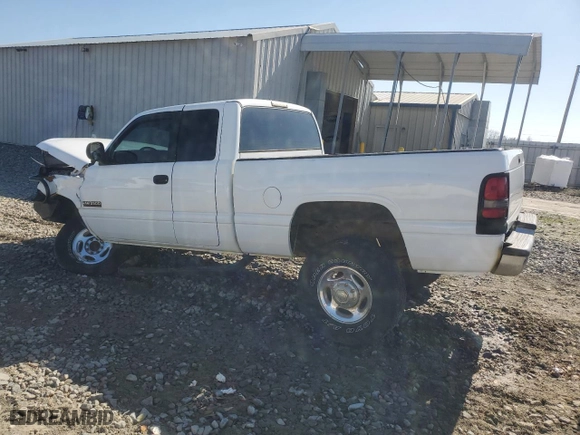 2002 Dodge Ram 2500 with VIN 3B7KF23662M255383, listed as a Copart auction lot 43199645 with 117,720 mi miles and Salvage Title. Bid and sale history available at carsss.com. Image 2.