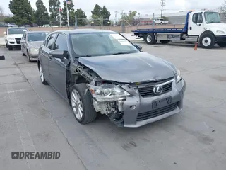 2013 Lexus CT 200h z VIN JTHKD5BH5D2172224, wystawiony jako IAAI lot #41910672 z przebiegiem 160 411 mil mil oraz . Historia ofert i sprzedaży dostępna na DreamBid. Obrazek 17.