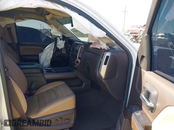 2019 GMC Sierra 2500HD Denali with VIN 1GT12SEY8KF139611, listed as a IAAI auction lot 41641028 with 69,776 mi miles. Bid and sale history available at carsss.com. Image 5.