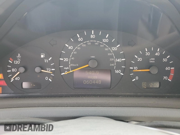 2003 Mercedes-Benz CLK 320 with VIN WDBLK65G33T139654, listed as a Copart auction lot 73169214 with 60,448 mi miles and Salvage Title. Bid and sale history available at DreamBid. Image 9.