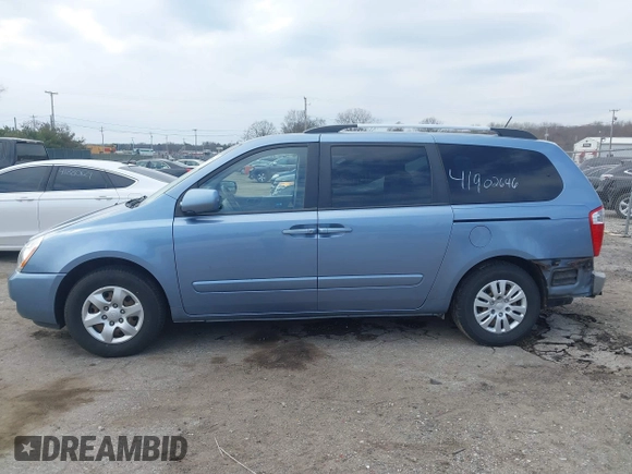 2010 Kia Sedona LX with VIN KNDMG4C36A6326605, listed as a IAAI auction lot 41902646 with 0 mi miles. Bid and sale history available at carsss.com. Image 14.