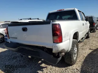 2006 Chevrolet Silverado 1500HD LT2 z VIN 1GCGK13U56F101831, wystawiony jako Copart lot #73425214 z przebiegiem 150 652 mil mil oraz Szkoda całkowita • Salvage title. Historia ofert i sprzedaży dostępna na DreamBid. Obrazek 3.