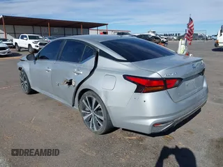 2020 Nissan Altima 2.5 SR with VIN 1N4BL4CV5LC185427, listed as a IAAI auction lot 38522740 with 57,874 mi miles. Bid and sale history available at carsss.com. Image 3.
