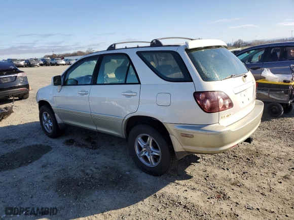 1999 Lexus RX 300 Luxury SUV with VIN JT6HF10U7X0072132, listed as a Copart auction lot 46955755 with 197,771 mi miles and Clean Title. Bid and sale history available at carsss.com. Image 2.