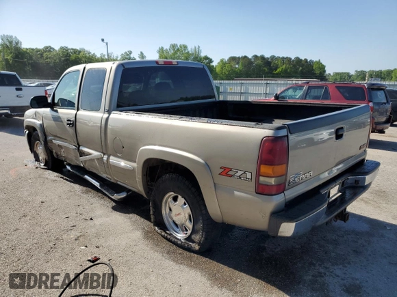 2002 GMC Sierra 1500 SLE z VIN 2GTEK19T221377505, wystawiony jako Copart lot #52590575 z przebiegiem 255 933 mil mil oraz Szkoda całkowita • Salvage title. Historia ofert i sprzedaży dostępna na DreamBid. Obrazek 2.