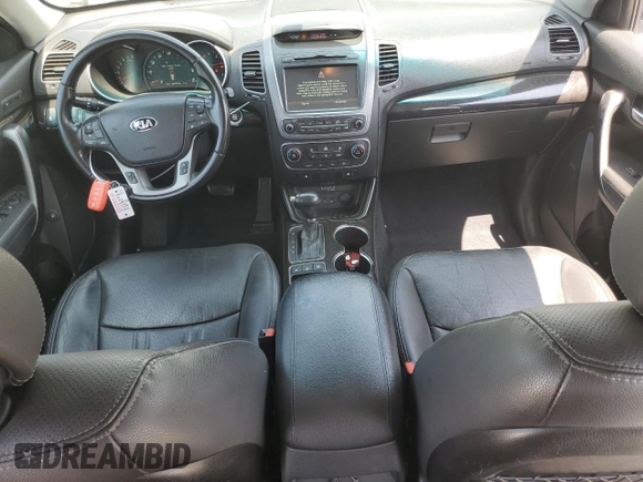 2014 Kia Sorento SX z VIN 5XYKW4A74EG547803, wystawiony jako Copart lot #58390675 z przebiegiem 138 424 mil mil oraz Szkoda całkowita • Salvage title. Historia ofert i sprzedaży dostępna na DreamBid. Obrazek 8.