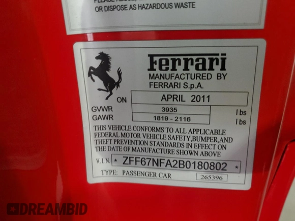 2011 Ferrari 458 Italia z VIN ZFF67NFA2B0180802, wystawiony jako Copart lot #78984894 z przebiegiem 33 420 mil mil oraz Szkody całkowita. Historia ofert i sprzedaży dostępna na DreamBid. Obrazek 13.