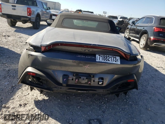 2021 Aston Martin Vantage z VIN SCFSMGBW1MGP05671, wystawiony jako Copart lot #71882173 z przebiegiem 10 940 mil mil oraz . Historia ofert i sprzedaży dostępna na DreamBid. Obrazek 6.