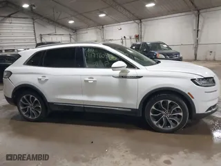 2021 Lincoln Nautilus Reserve with VIN 2LMPJ8KP9MBL16182, listed as a IAAI auction lot 41796032 with 29,008 mi miles. Bid and sale history available at carsss.com. Image 13.