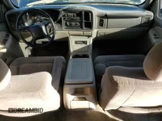 2000 Chevrolet Suburban LS with VIN 3GNEC16T6YG141156, listed as a Copart auction lot 75569064 with 246,247 mi miles and Salvage title. Bid and sale history available at DreamBid. Image 8.