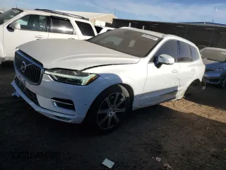 2018 Volvo XC60 Inscription with VIN YV4102RL1J1020196, listed as a Copart auction lot 85415404 with 44,144 mi miles and Salvage Title. Bid and sale history available at carsss.com. Image 1.