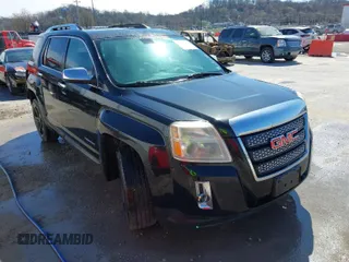 2010 GMC Terrain SLT-2 z VIN 2CTFLJEY6A6413320, wystawiony jako IAAI lot #41813589 z przebiegiem 255 334 mil mil oraz . Historia ofert i sprzedaży dostępna na DreamBid. Obrazek 1.