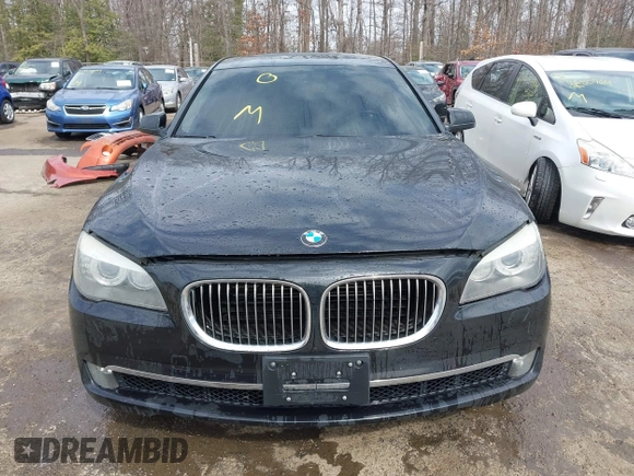 2011 BMW 7 Series 750Li xDrive with VIN WBAKC8C52BC431668, listed as a IAAI auction lot 41623575 with 117,306 mi miles. Bid and sale history available at carsss.com. Image 13.