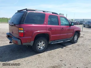 2005 Chevrolet Tahoe LT with VIN 1GNEK13T25R261555, listed as a IAAI auction lot 42060225 with 151,190 mi miles. Bid and sale history available at carsss.com. Image 4.