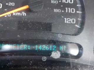 2004 GMC Sierra 1500 SLT with VIN 2GTEK19T741248095, listed as a IAAI auction lot 41777742 with 142,612 mi miles. Bid and sale history available at carsss.com. Image 7.