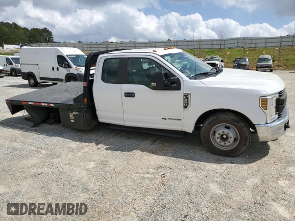 2019 Ford F-350 with VIN 1FD8X3GT4KEG80115, listed as a Copart auction lot 51577785 with 148,259 mi miles and Clean title. Bid and sale history available at DreamBid. Image 4.