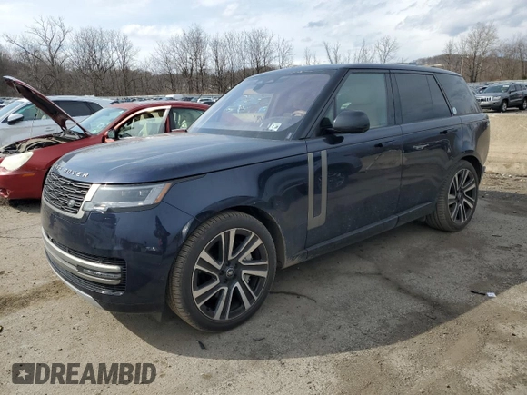 2023 Land Rover Range Rover SE z VIN SALKP9E72PA033643, wystawiony jako Copart lot #49988445 z przebiegiem 35 264 mil mil oraz Szkoda całkowita • Salvage title. Historia ofert i sprzedaży dostępna na DreamBid. Obrazek 1.
