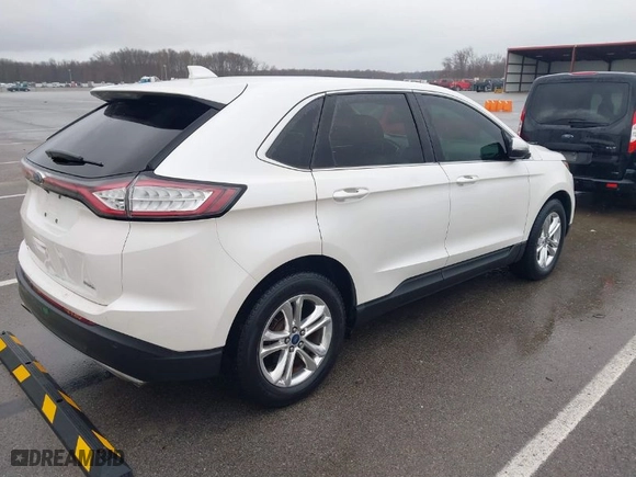 2016 Ford Edge SEL with VIN 2FMPK3J82GBB50128, listed as a IAAI auction lot 41845540 with 114,065 mi miles. Bid and sale history available at carsss.com. Image 4.