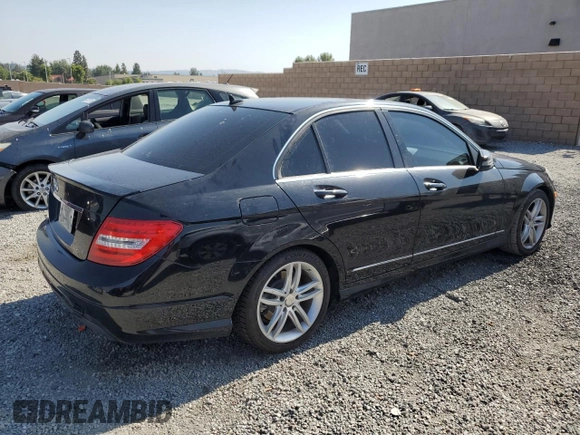 2014 Mercedes-Benz C 250 Sport z VIN WDDGF4HB5EA968032, wystawiony jako Copart lot #60570585 z przebiegiem 121 077 mil mil oraz Czysty tytuł • Clean title. Historia ofert i sprzedaży dostępna na DreamBid. Obrazek 3.