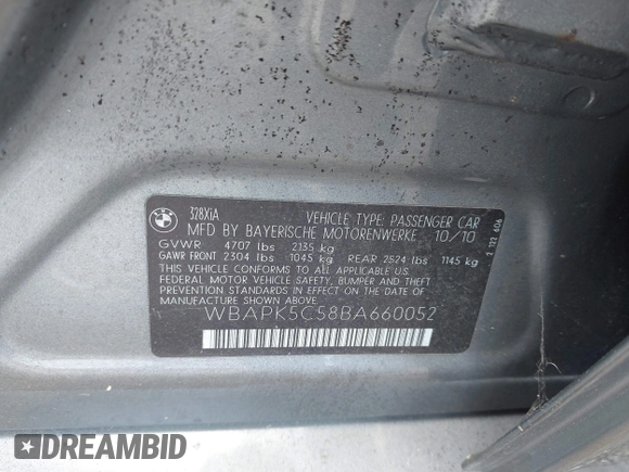 2011 BMW 3 Series 328i xDrive z VIN WBAPK5C58BA660052, wystawiony jako IAAI lot #42661491 z przebiegiem Nie podano mil oraz . Historia ofert i sprzedaży dostępna na DreamBid. Obrazek 9.