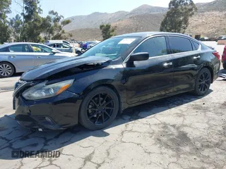 2017 Nissan Altima SV z VIN 1N4AL3AP0HC187796, wystawiony jako IAAI lot #42247396 z przebiegiem 106 024 mil mil oraz . Historia ofert i sprzedaży dostępna na DreamBid. Obrazek 2.