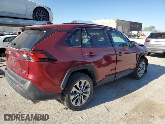 2024 Toyota RAV4 XLE Premium z VIN 2T3A1RFV1RW475478, wystawiony jako Copart lot #52960055 z przebiegiem 5 658 mil mil oraz Szkoda całkowita • Salvage title. Historia ofert i sprzedaży dostępna na DreamBid. Obrazek 3.