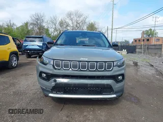 2022 Jeep Compass High Altitude z VIN 3C4NJDCB3NT145518, wystawiony jako IAAI lot #42143357 z przebiegiem 58 276 mil mil oraz . Historia ofert i sprzedaży dostępna na DreamBid. Obrazek 12.