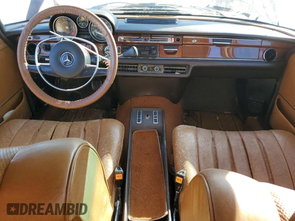 1973 Mercedes-Benz C z VIN 10806812018067, wystawiony jako Copart lot #43207885 z przebiegiem 58 302 mil mil oraz Szkoda całkowita • Salvage title. Historia ofert i sprzedaży dostępna na DreamBid. Obrazek 8.