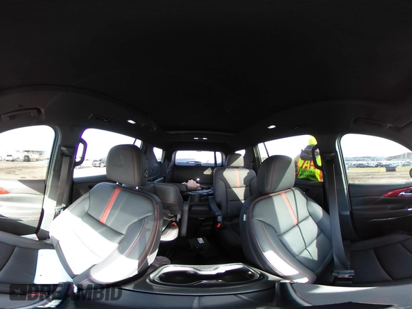 2024 Chevrolet Traverse AWD RS z VIN 1GNEVLKS1RJ208152, wystawiony jako IAAI lot #41586512 z przebiegiem 2 019 mil mil oraz . Historia ofert i sprzedaży dostępna na DreamBid. Obrazek 18.