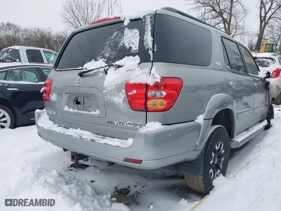 2004 Toyota Sequoia SR5 with VIN 5TDBT44A44S215586, listed as a IAAI auction lot 41246080 with 155,528 mi miles. Bid and sale history available at carsss.com. Image 4.